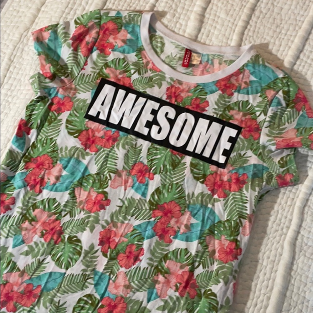 Floral print “Awesome” Tee